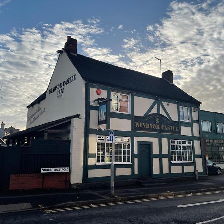The Windsor Castle Inn Lye Dış mekan fotoğraf